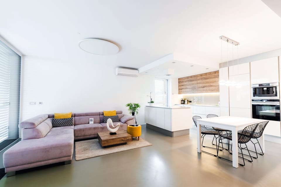 Living room, Dining area, kitchen