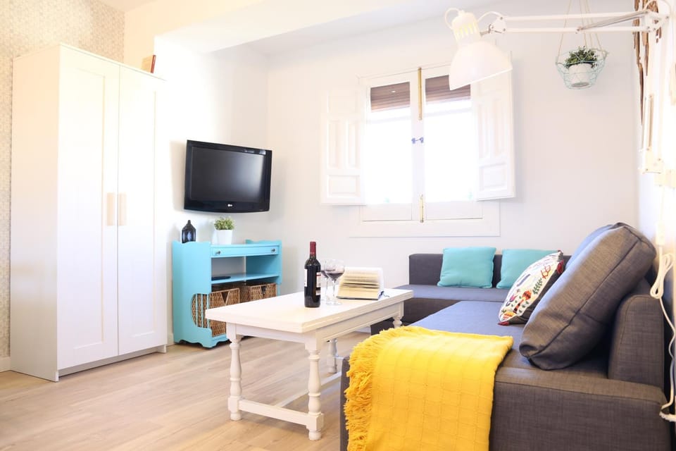 Communal lounge/ TV room, Living room