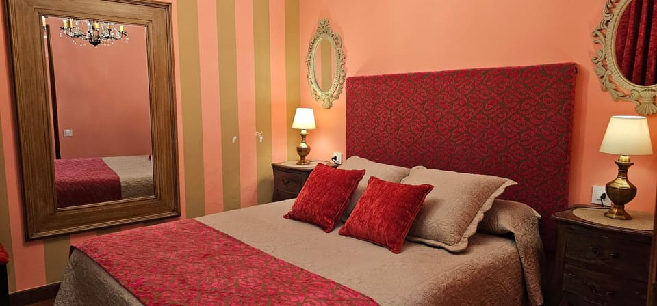 Bed, Photo of the whole room, Bedroom, Sunrise, safe
