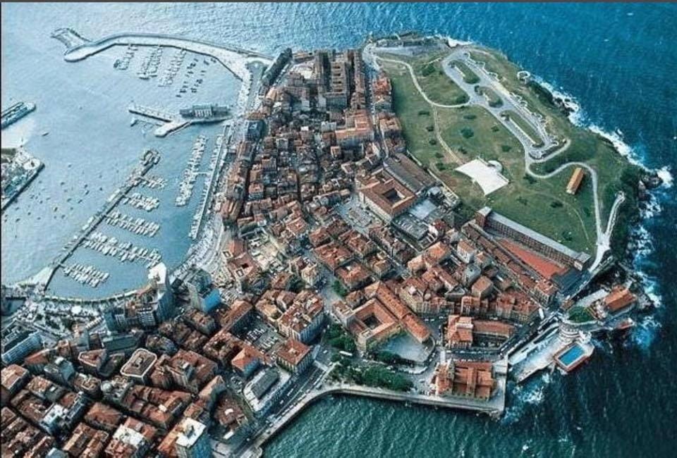 Off site, Neighbourhood, Natural landscape, Beach