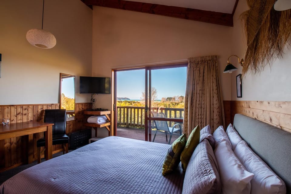 TV and multimedia, Balcony/Terrace, Bedroom, Sea view