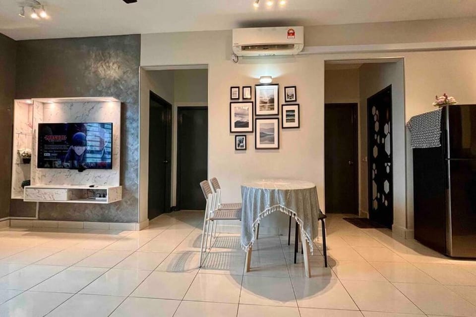 TV and multimedia, Dining area, air conditioner