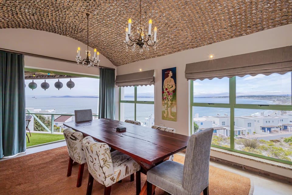 Natural landscape, View (from property/room), Seating area, Dining area, Sea view