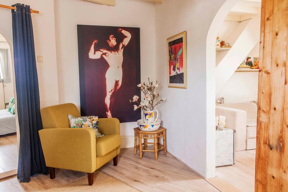 Living room, Seating area