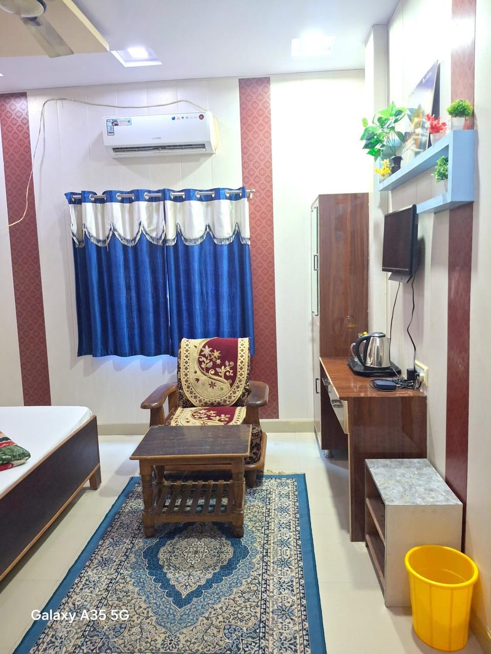 TV and multimedia, Seating area
