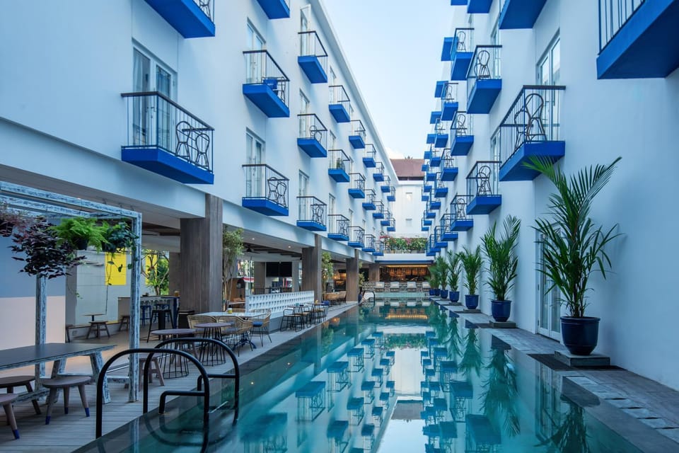 Pool view, Swimming pool