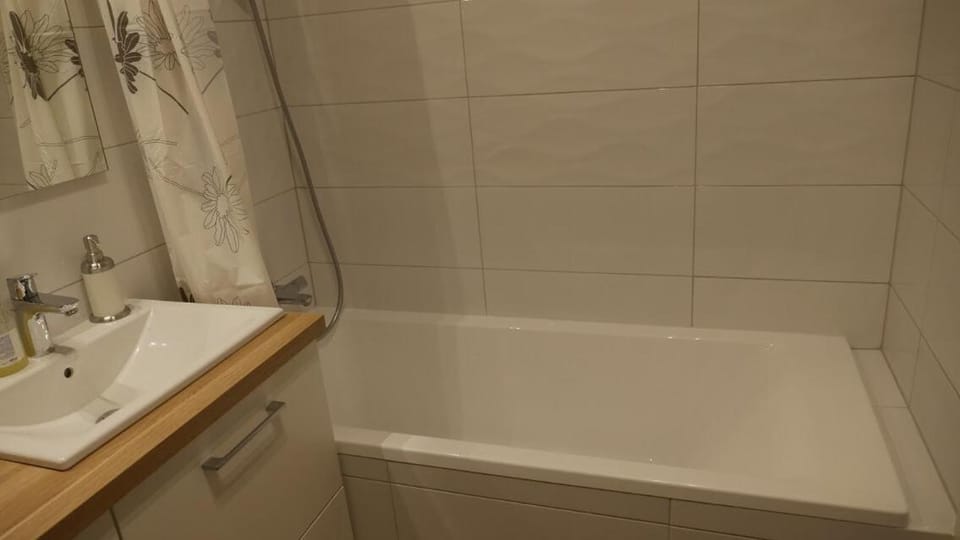Bathroom, Bath
