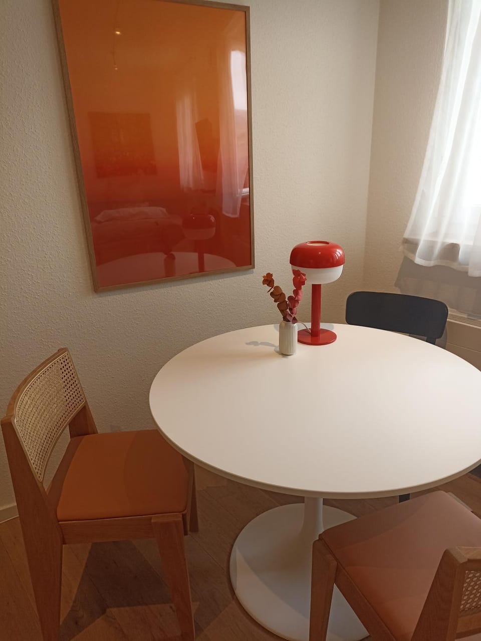 Seating area, Dining area