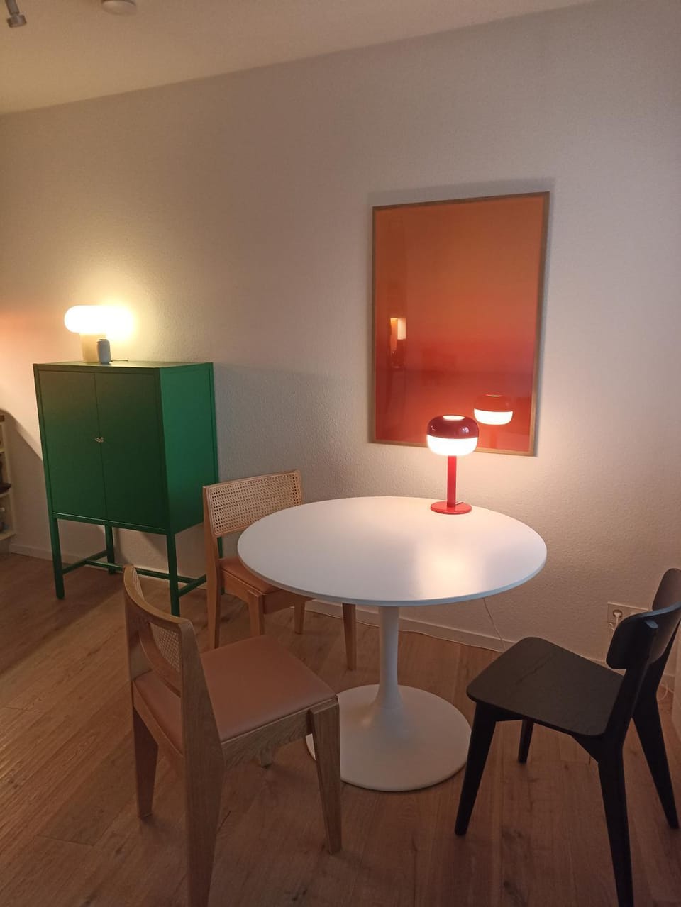 Seating area, Dining area