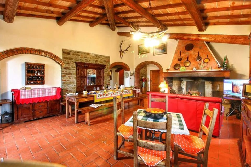 Kitchen or kitchenette, Decorative detail, Dining area