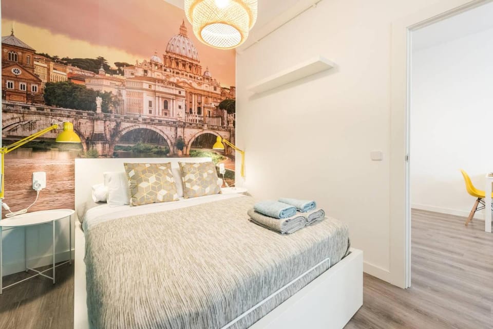 Photo of the whole room, Decorative detail, Decorative detail, Bedroom
