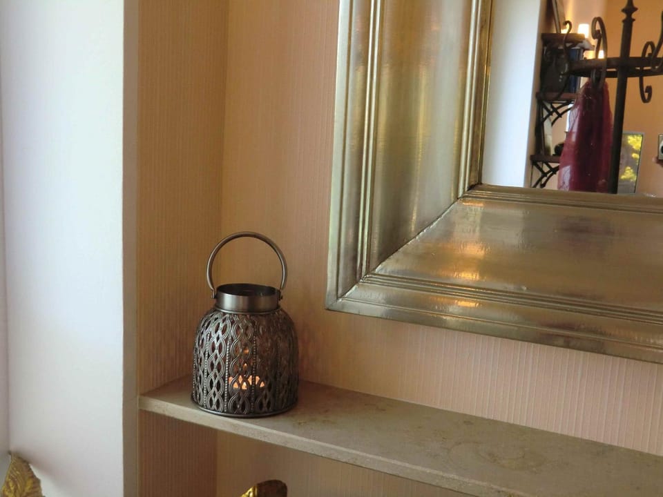 Living room, Decorative detail