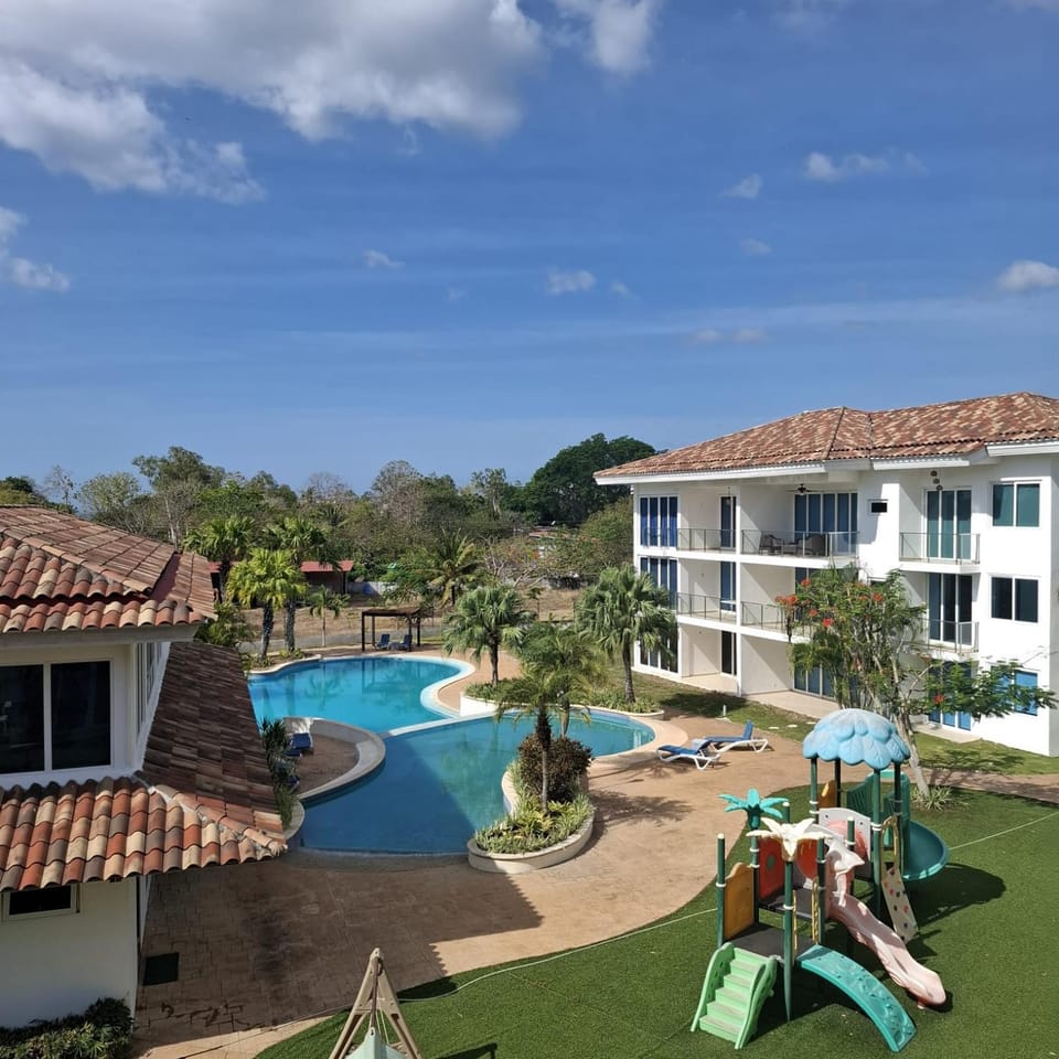 Property building, Swimming pool
