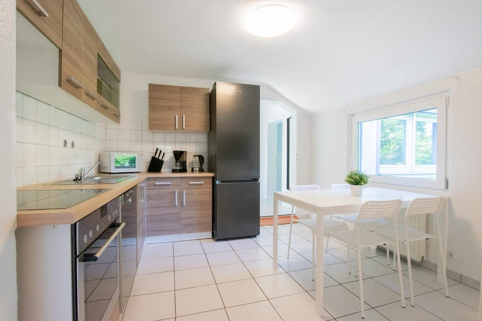 Coffee/tea facilities, dishwasher, minibar, pet friendly, stove, kitchen