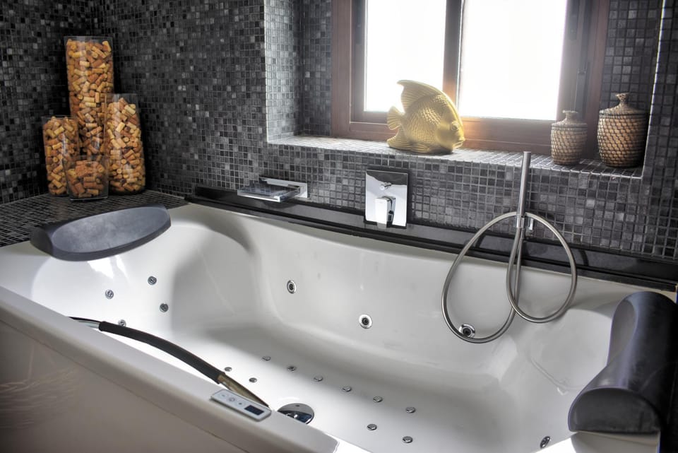 Hot Tub, Bathroom, Bath