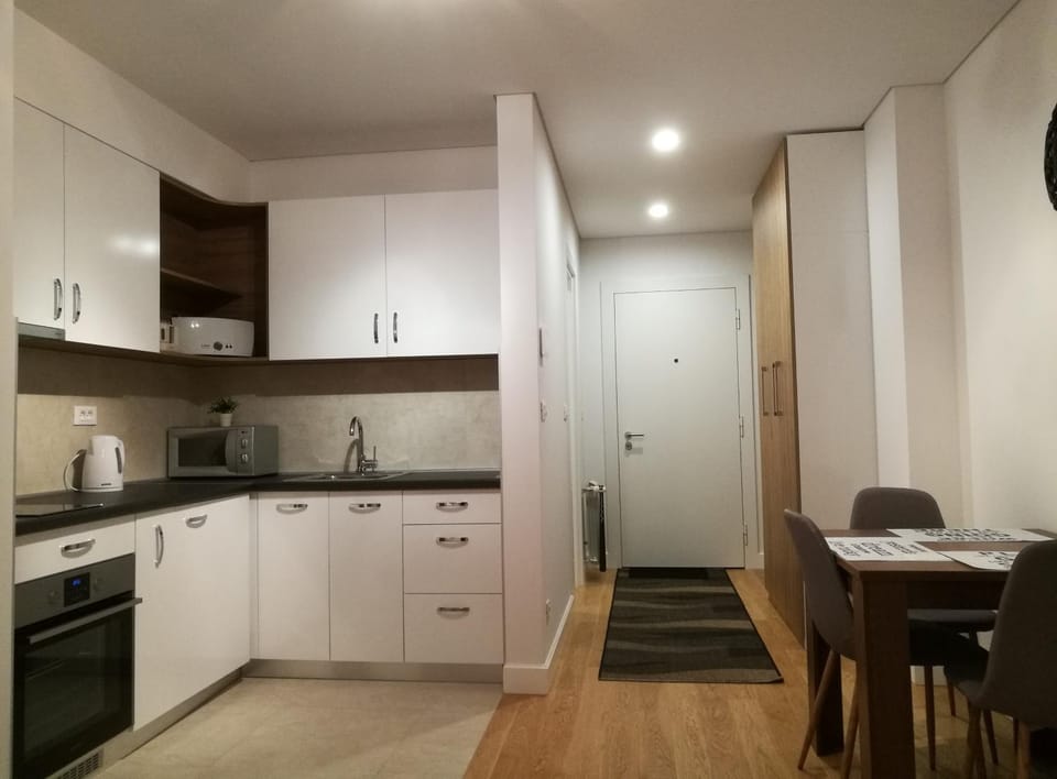 Kitchen or kitchenette, Dining area, On site