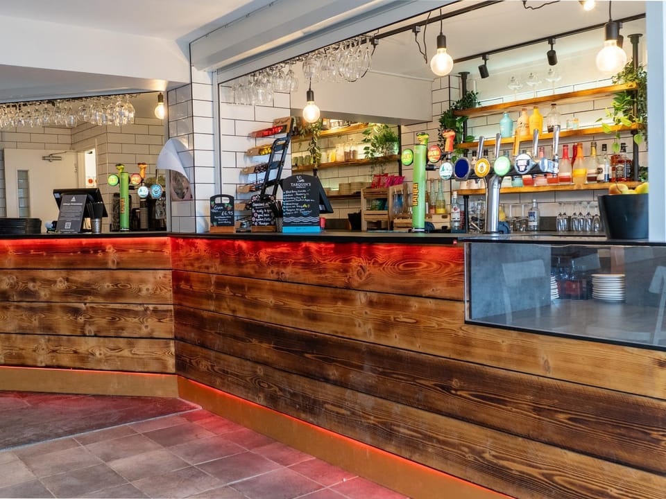 Lounge or bar, Drinks