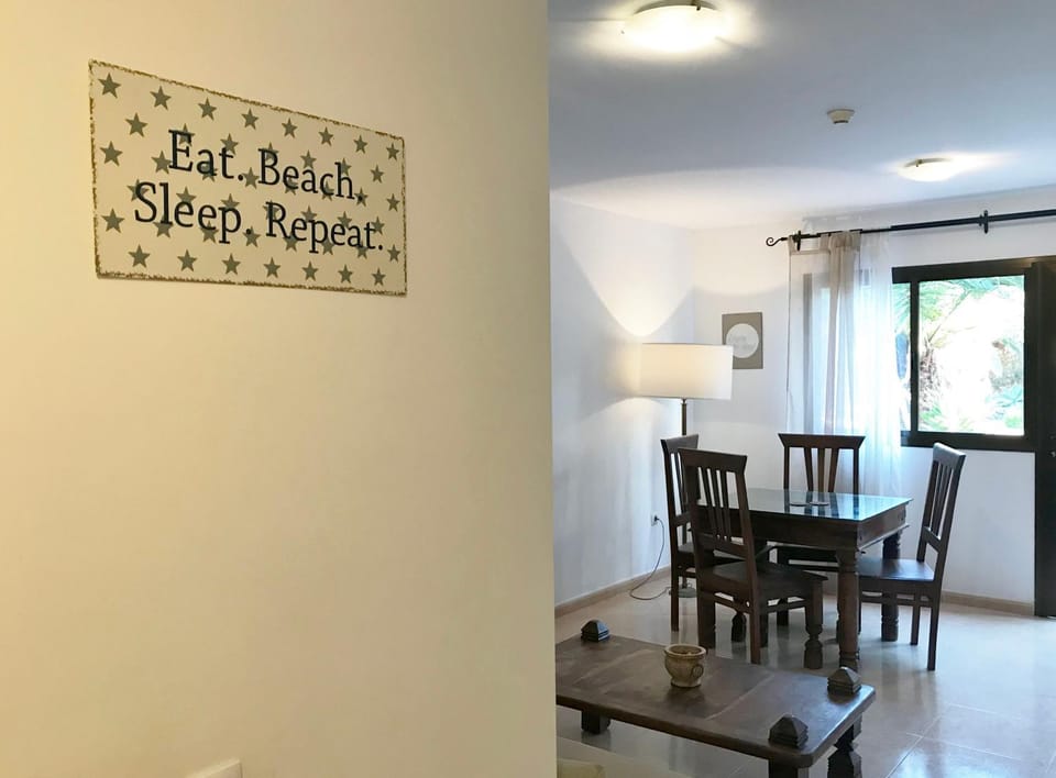 Lounge or bar, Dining area