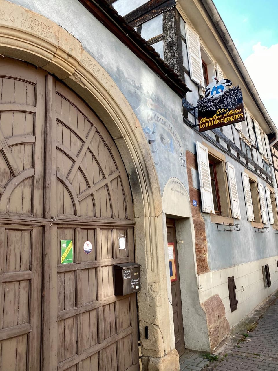 Facade/entrance