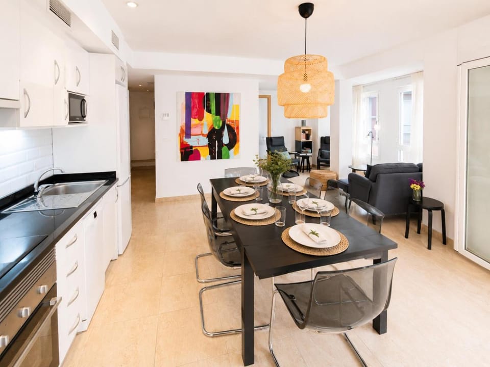 Kitchen or kitchenette, Living room, Seating area, Dining area, oven, stove