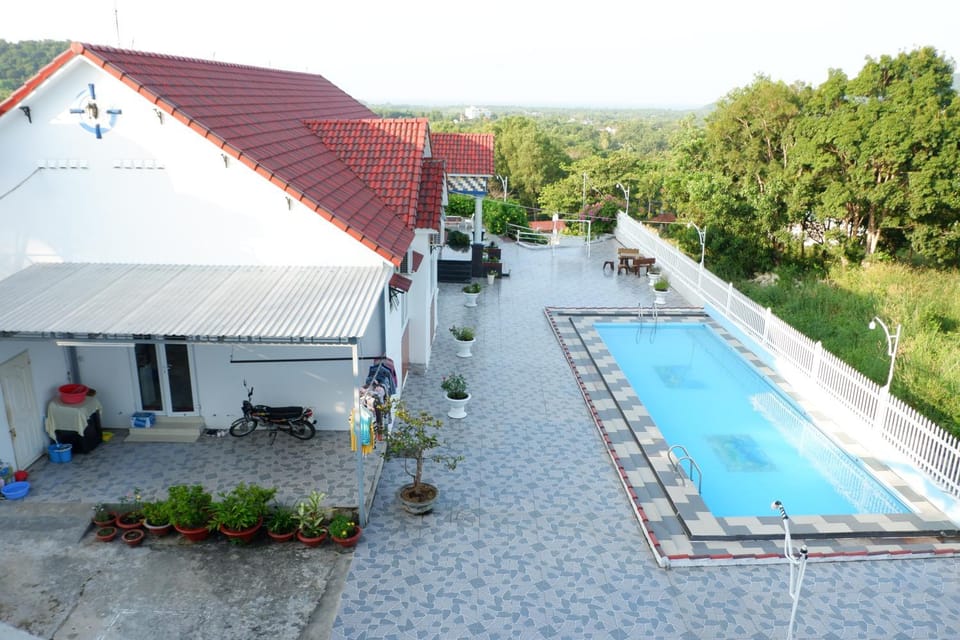 Pool view, Swimming pool