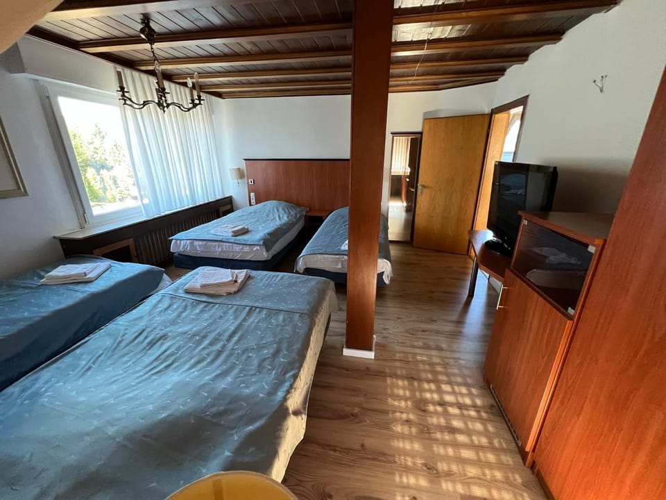 Cici Monteurunterkünfte Plettenberg Oestertal Hotel in Hesse