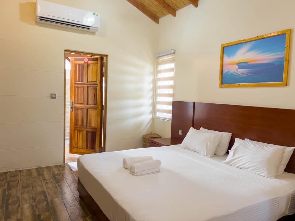 Bed, Bedroom, Guests