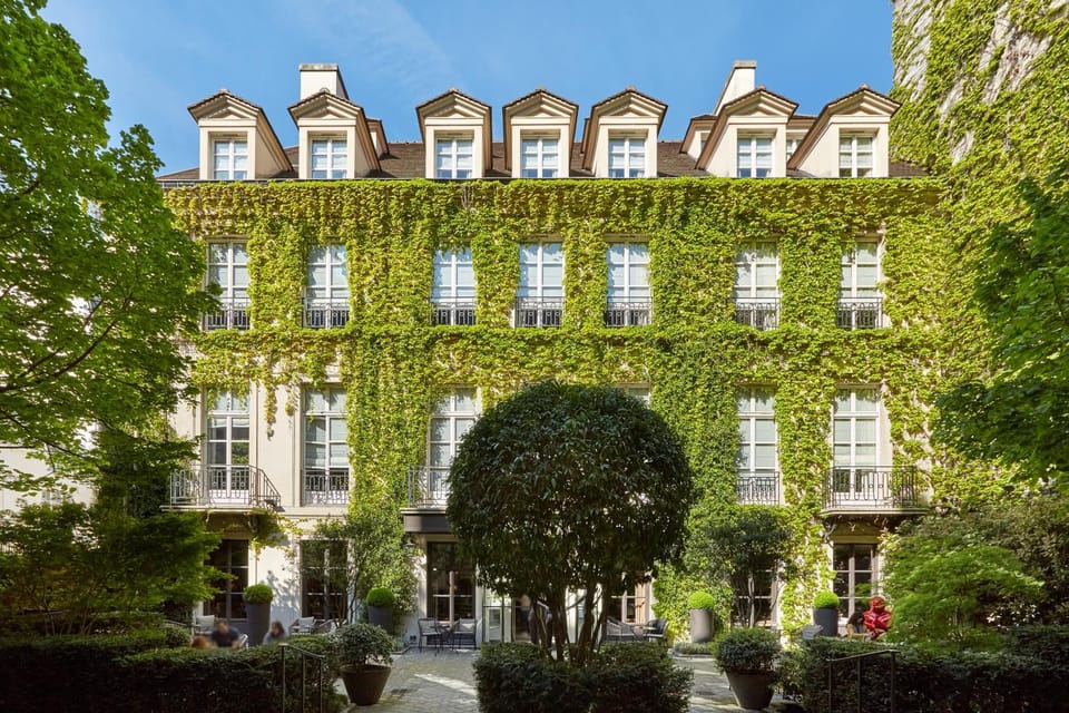 Property building, Facade/entrance, Garden