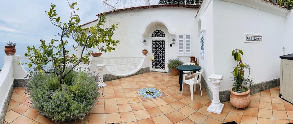 La Limonaia e La Praia Apartment in Praiano