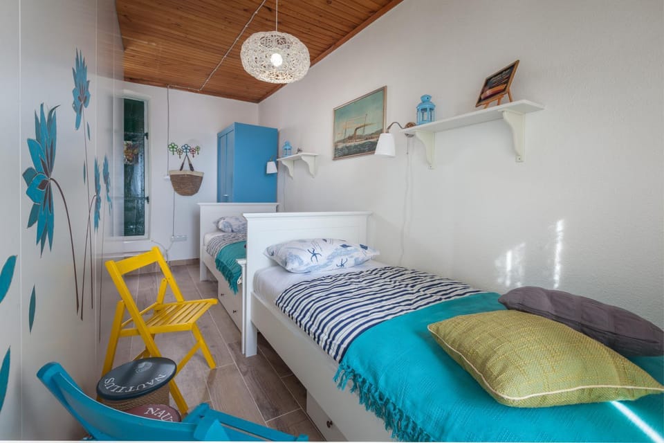 Bed, Bedroom