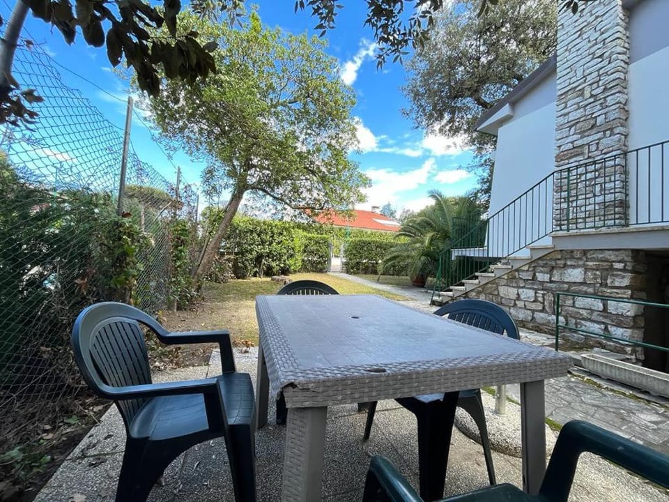 Garden, Dining area, Garden view