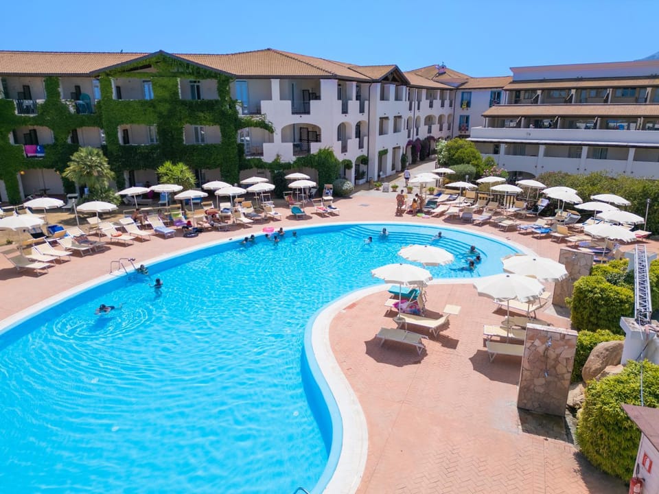 Property building, People, Pool view, Swimming pool, Swimming pool