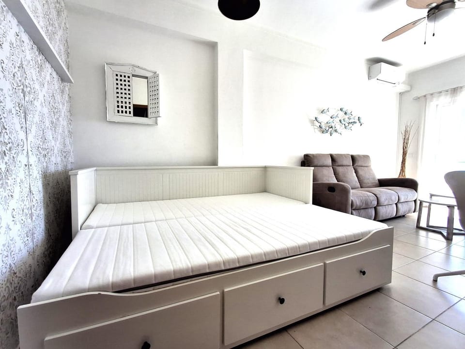 Living room, air conditioner