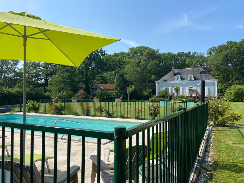 Hôtel les Grands Chênes Hotel in Bourgogne-Franche-Comté
