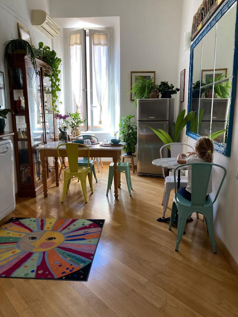 Kitchen or kitchenette, Living room