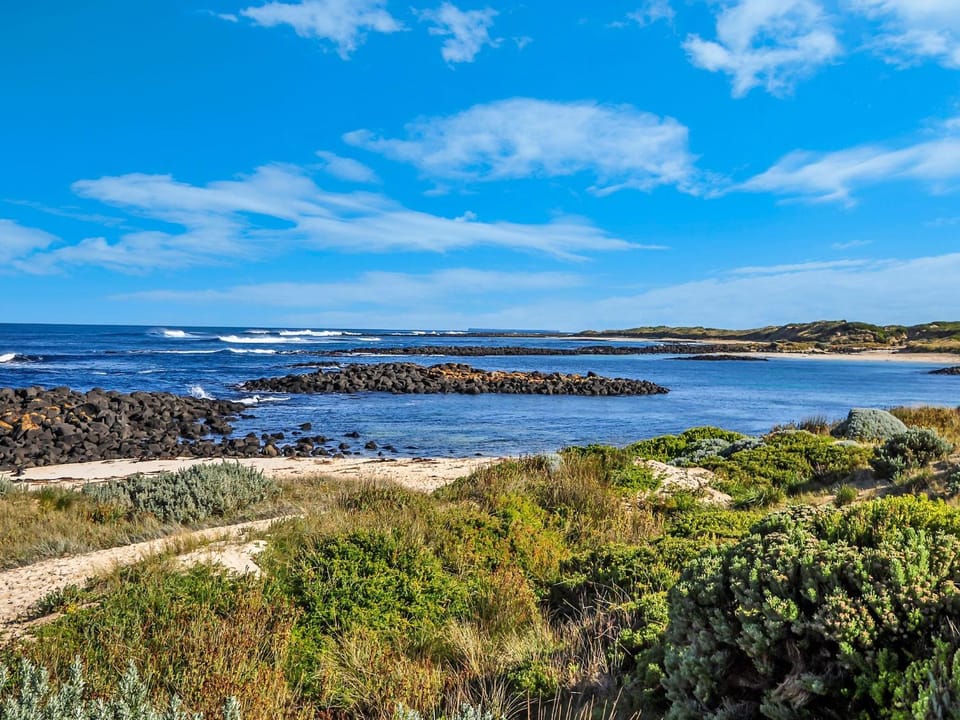 Hearns Beachside Villa 7 House in Port Fairy