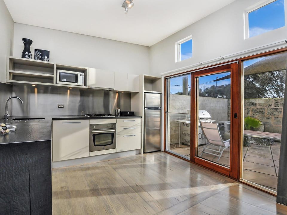 Hearns Beachside Villa 1 Villa in Port Fairy