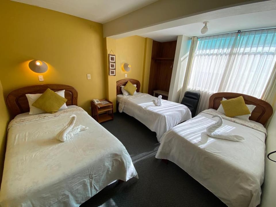 Bed, Photo of the whole room, towels