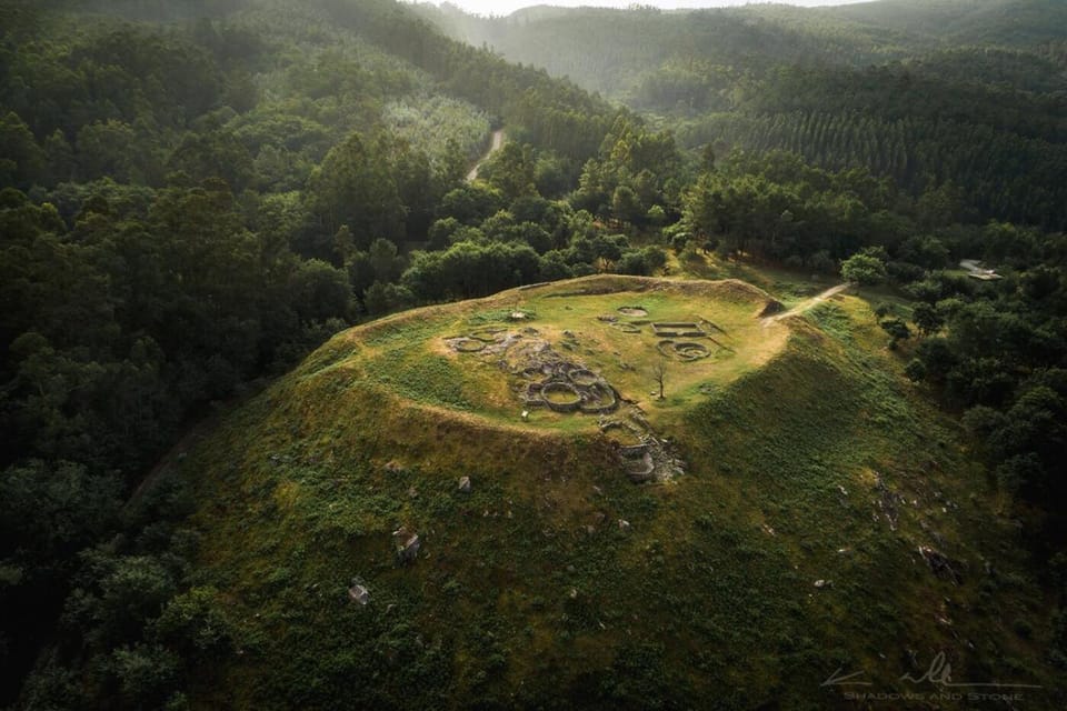 Nearby landmark, Off site, Neighbourhood, Natural landscape