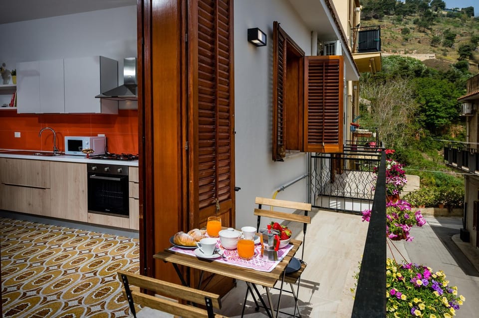 Dining area, Breakfast, Buffet breakfast