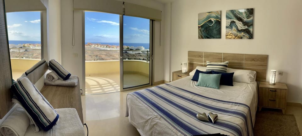Bed, Photo of the whole room, Bedroom, Sea view