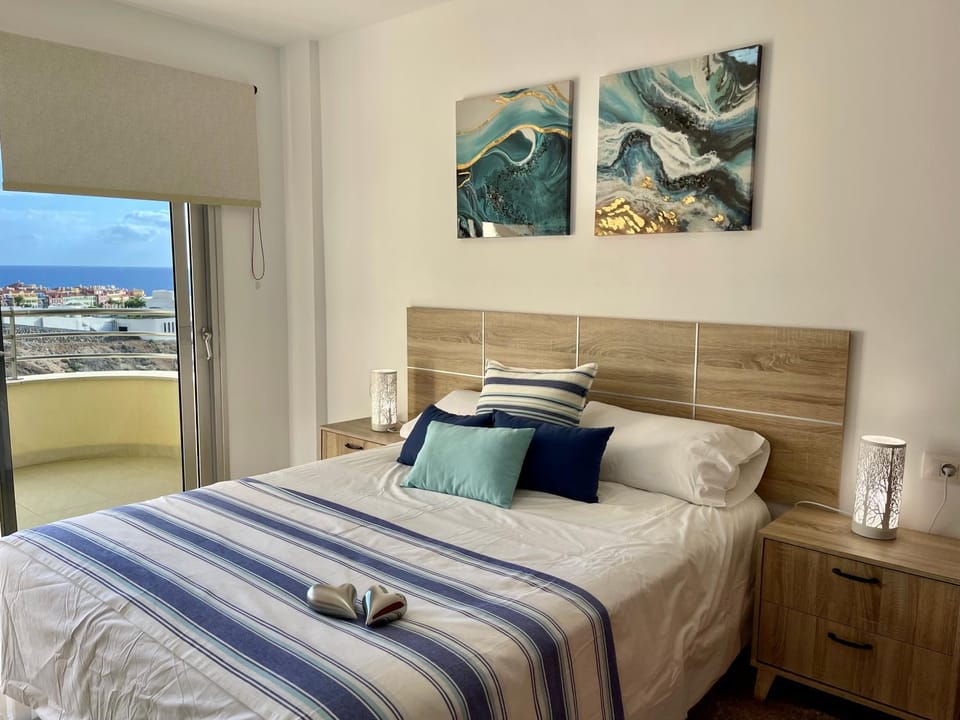 Bed, Bedroom, Sea view