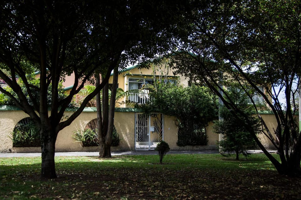 Property building, Facade/entrance, Garden, Kids's club, Garden view, Street view, Entertainment, Family