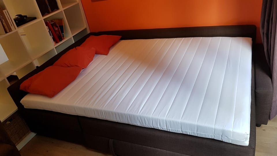Bed, Living room, Bedroom