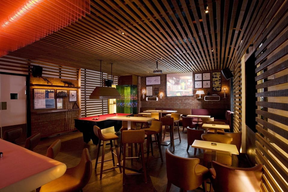 Billiard, Lounge or bar, Drinks