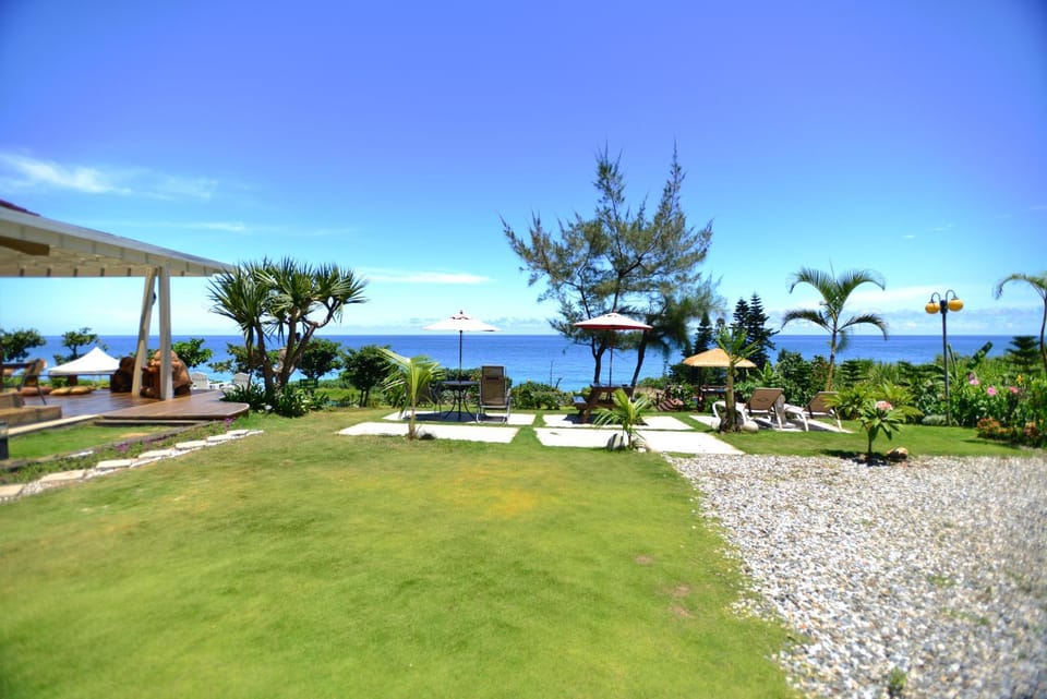 Garden view, Sea view