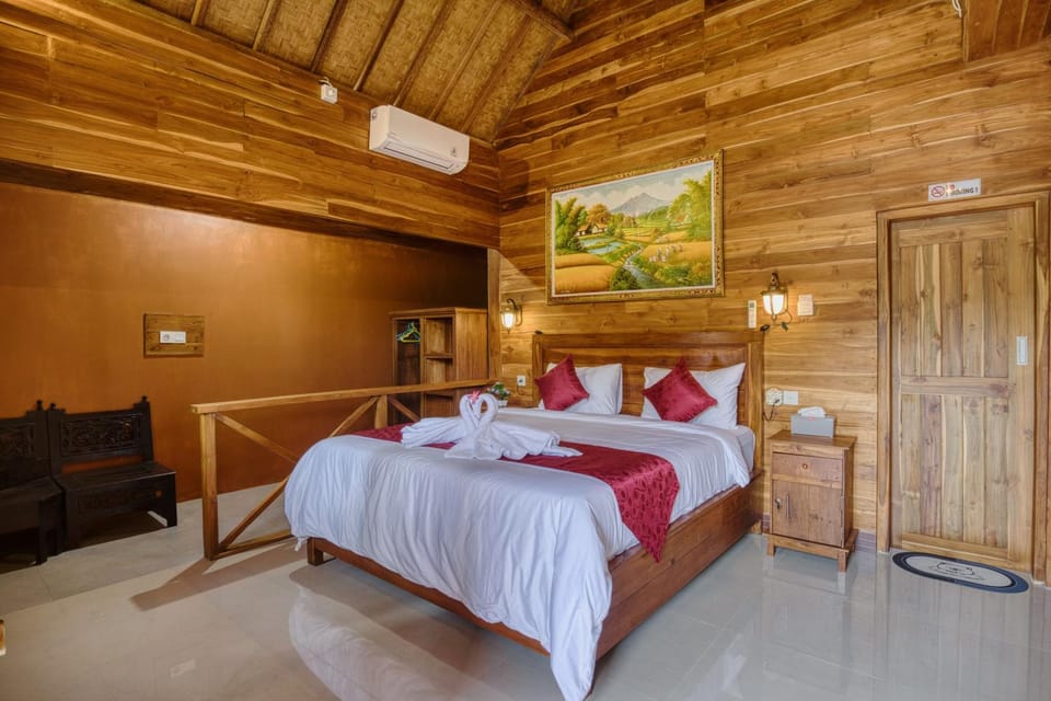Bed, Photo of the whole room, Bedroom, towels, wardrobe