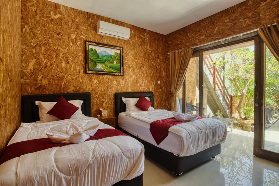Bed, Photo of the whole room, Bedroom, air conditioner