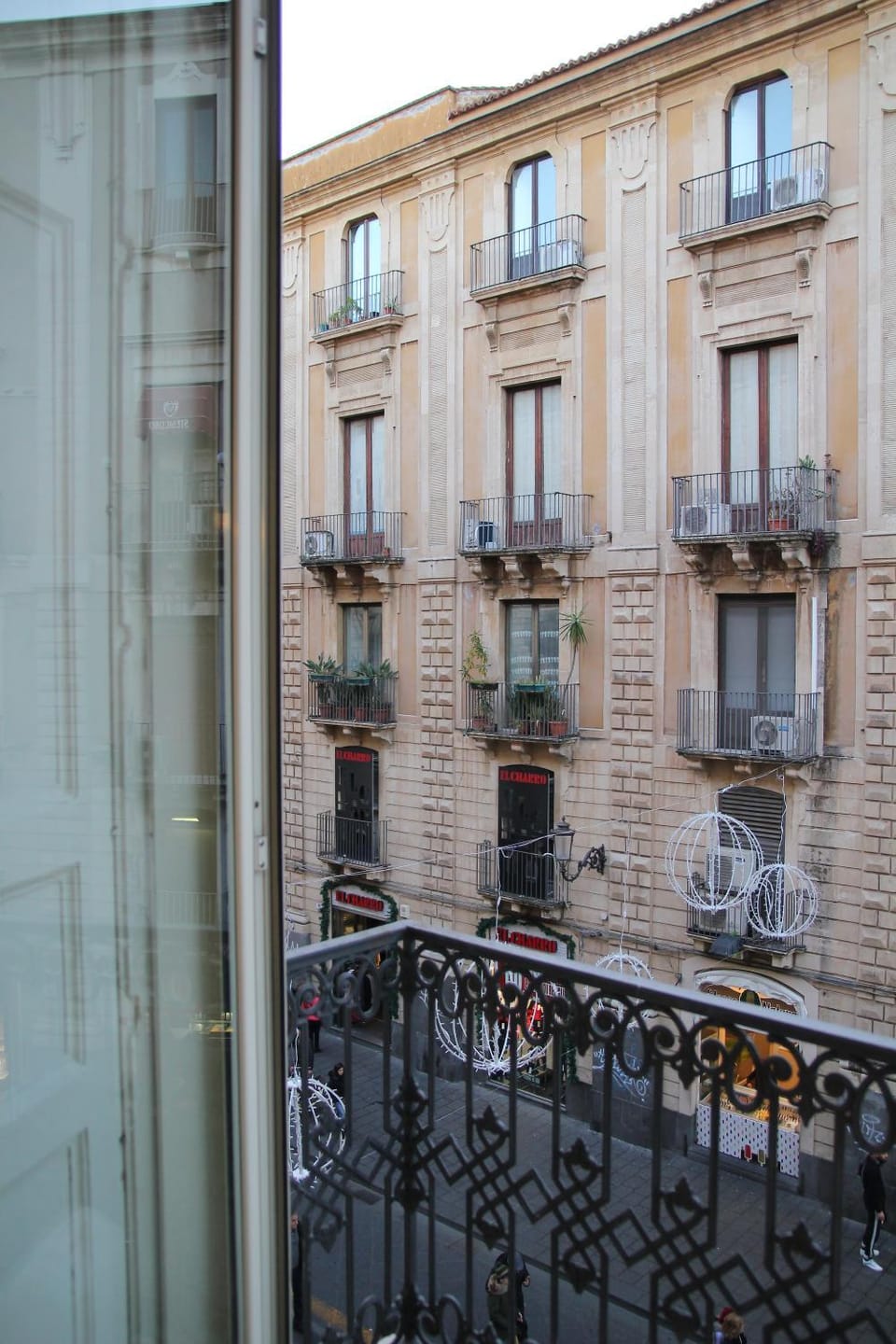 View (from property/room), Balcony/Terrace, City view