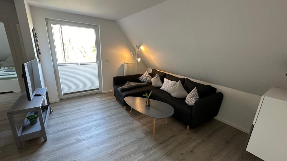 TV and multimedia, Living room, Photo of the whole room, Seating area